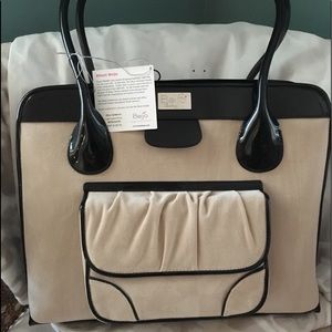 Beijo “Over Achiever” Padded Laptop Carry Bag.